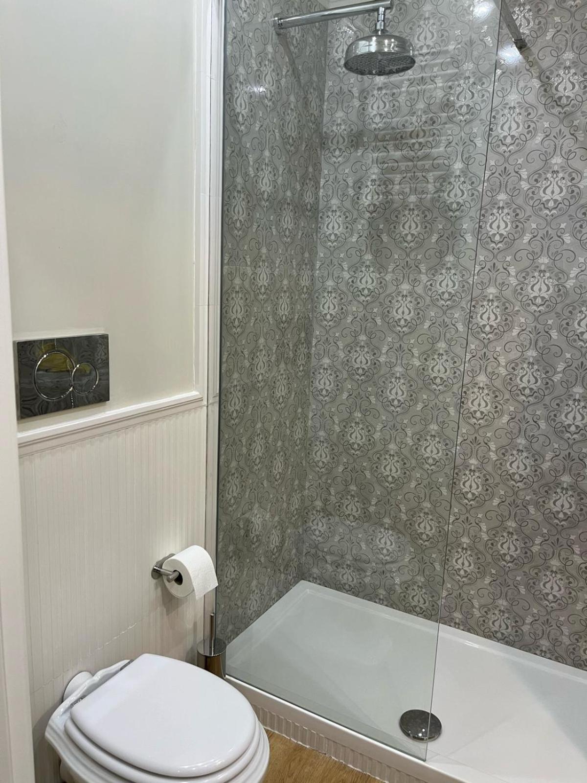 Queen Of Rome Luxury Rooms Exterior photo