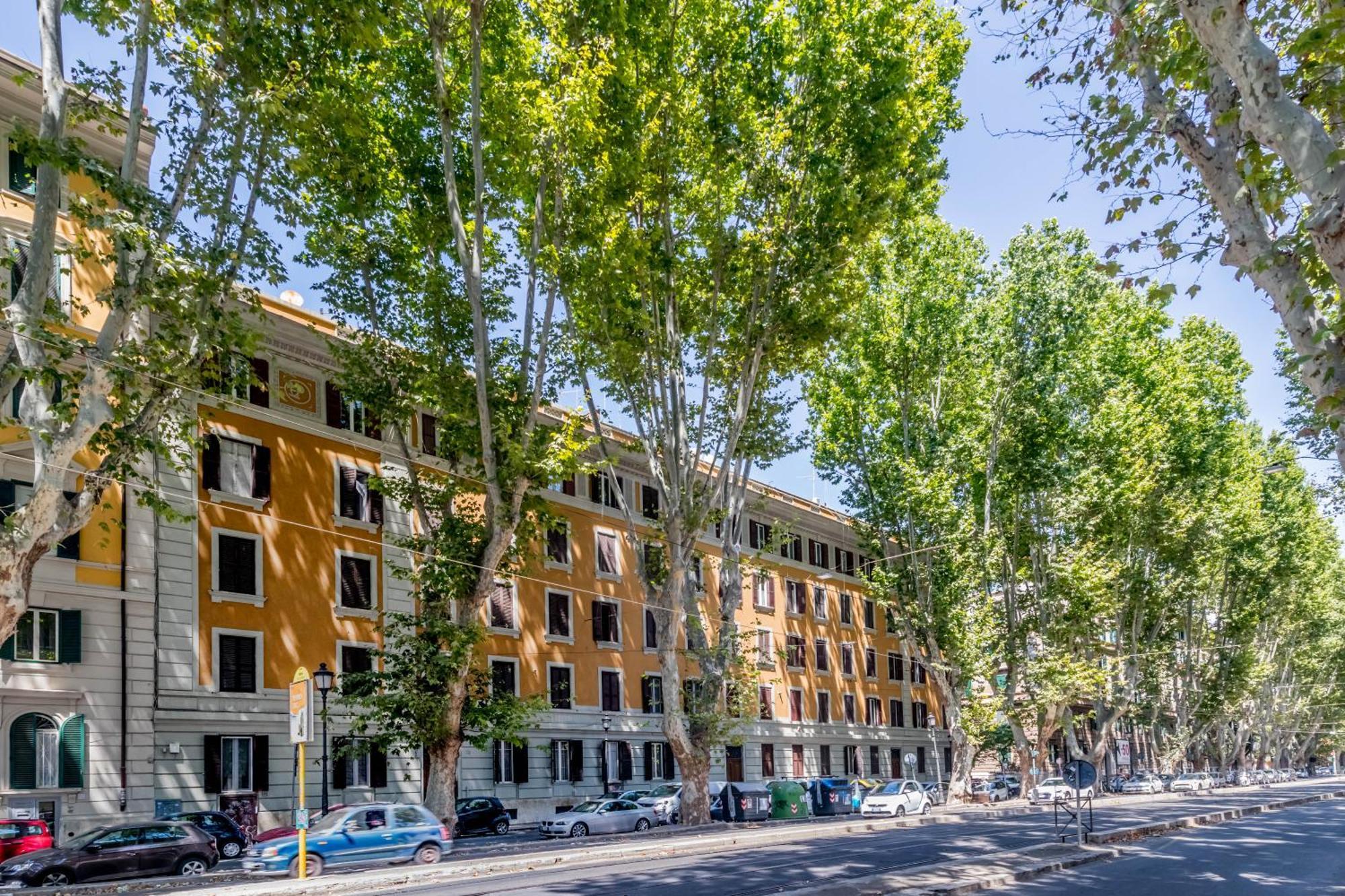 Queen Of Rome Luxury Rooms Exterior photo